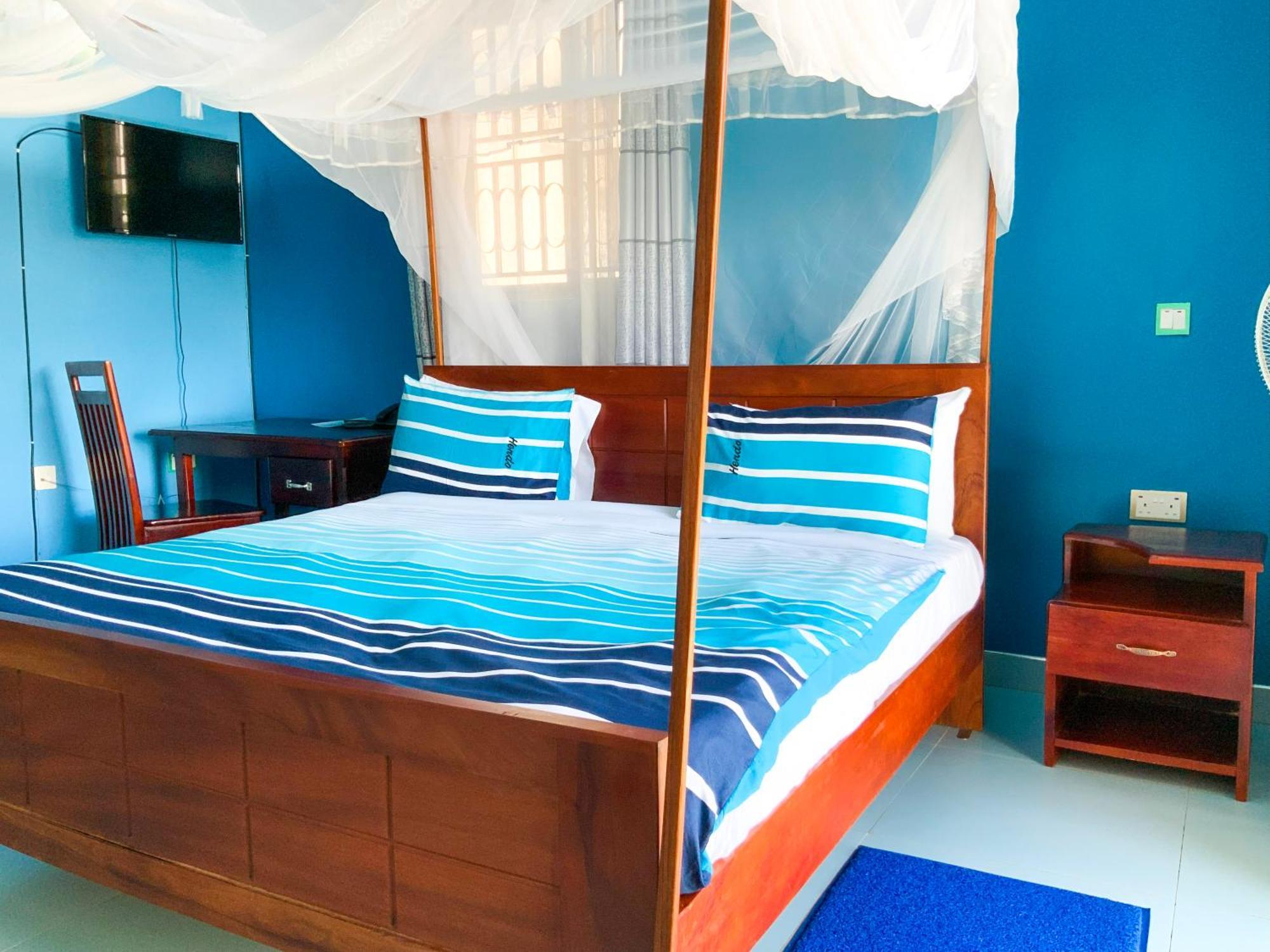 Hendo Hotel Entebbe Exterior photo