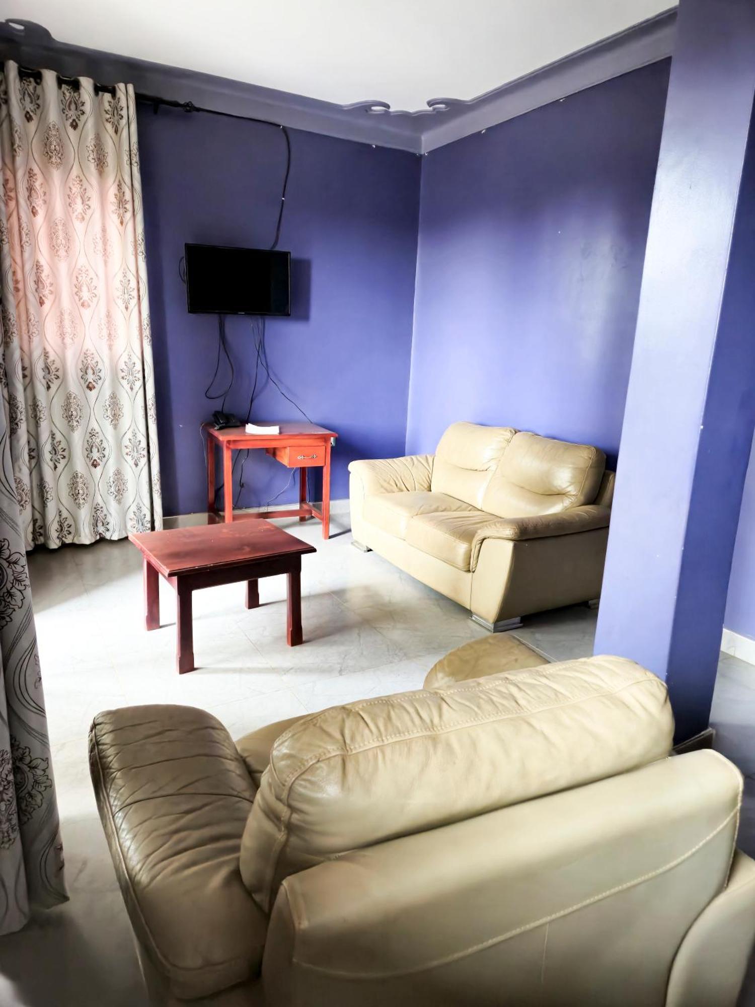 Hendo Hotel Entebbe Exterior photo